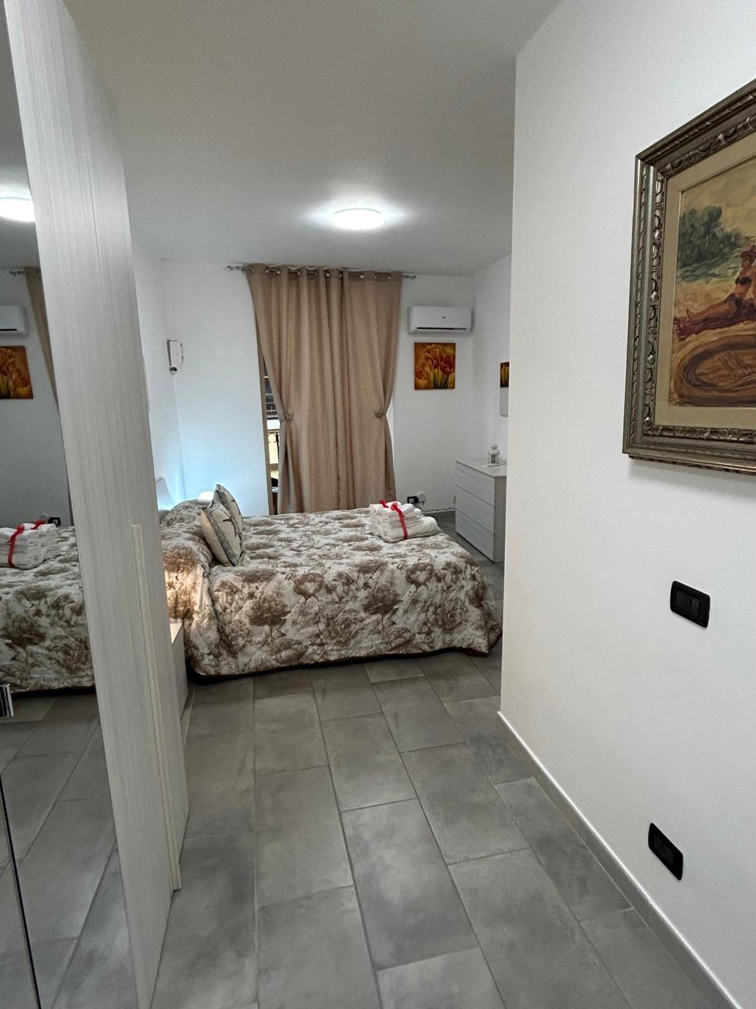 Ciccio'S House Appartement Palermo Buitenkant foto